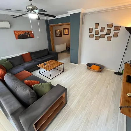 Huzurlu, Modern Ve Sik * Izmir