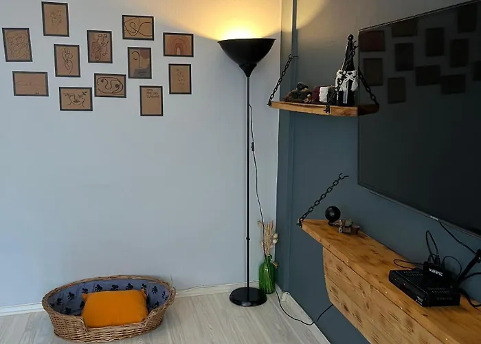 Huzurlu, Modern Ve Sik * İzmir